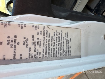 2014 International 7500 4x2 Digger Derrick Truck