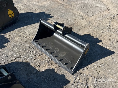 Trojan 35CL 42 in Cleanup Excavator Bucket - Fits 40mm Cat 303, 303.5, 304, Case, New Holland, Kobelco SK35, Deere/Hitachi 35D/G