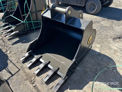 Trojan 120CL 42 in Digging Excavator Bucket - Fits 65mm Cat 311/312/313/314 Kobelco 140, Deere/Hitachi ZX120/135, Case 130/135, Doosan DX140