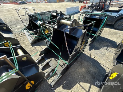 Trojan 200CL 36 in Digging Excavator Bucket - Fits 80mm Cat 320/321/323, Hyundai R210, Komatsu PC200/220, Deere 160/200/225, Kobelco SK210, Case 210/225, Doosan DX225