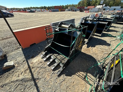 Trojan 200CL 42 in Digging Excavator Bucket - Fits 80mm Cat 320/321/323, Hyundai R210, Komatsu PC200/220, Deere 160/200/225, Kobelco SK210, Case 210/225, Doosan DX225