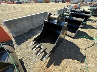 Trojan 200CL 36 in Digging Excavator Bucket - Fits 80mm Cat 320/321/323, Hyundai R210, Komatsu PC200/220, Deere 160/200/225, Kobelco SK210, Case 210/225, Doosan DX225