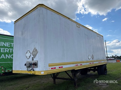 2013 Stoughton 28 ft S/A Gesloten aanhangwagen