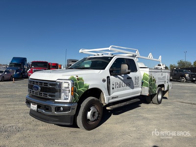 2024 Ford F-350 XL 4x4 Extended Cab Utility Truck