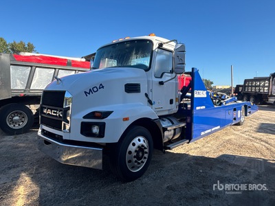 2024 Mack MD6 4x2 Car Carrier Truck
