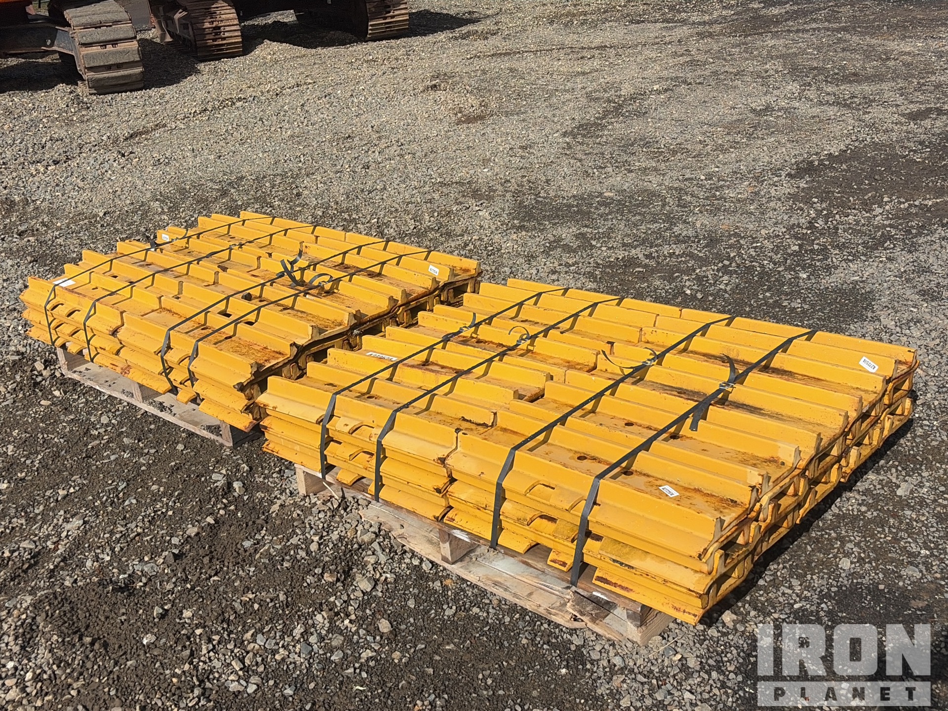 Quantity of (2) Pallets of 700mm Double Grousers (Unused) - Fits Cat 330