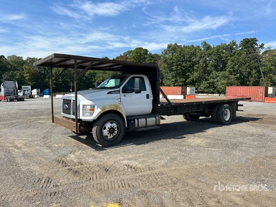 2017 Ford F-750 4x2 Flatbed Truck