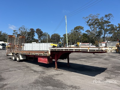 1977 McGrath 13 m Bogie/A Step Deck Trailer