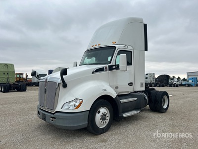 2016 Kenworth T680 4x2 S/A Day Cab Truck Tractor