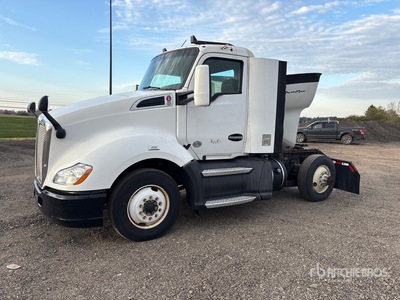 2016 Kenworth T680 4x2 S/A Day Cab Truck Tractor