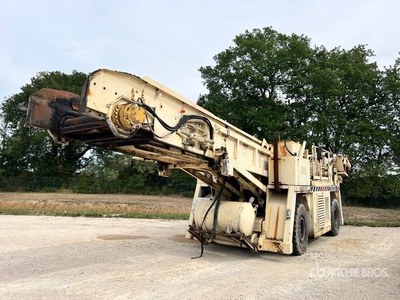 Franex F392 Coating feeder Alimentateur d'Enrobe Asfalt vervoerende Machine