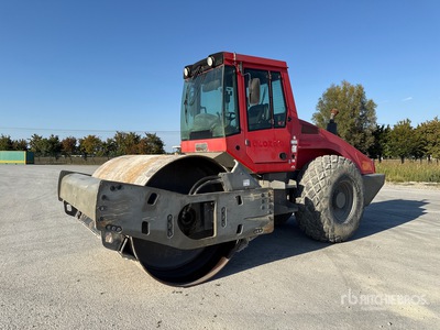 2014 Bomag BW211D-4 Rullo vibrante ferro gomma
