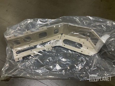 (13) Oshkosh 3830301 Fender Braces