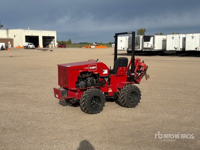2013 Toro Sneak Peak 360 4x4 Trancheuse/chasse-câble