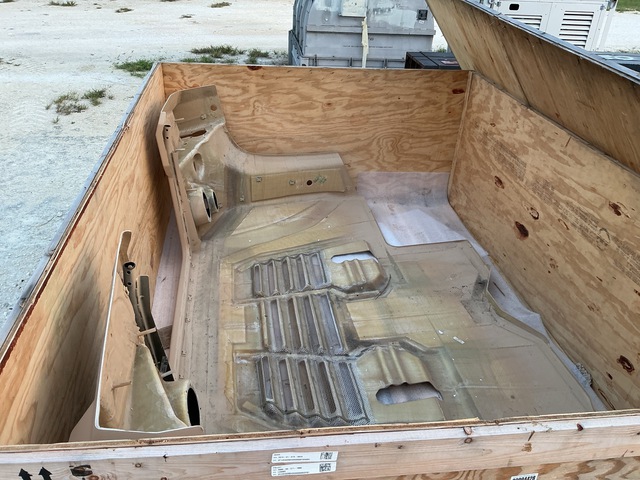 Oshkosh 12608670 Engine Compartment Hood Oshkosh 12608670 Engine Compartment Hood