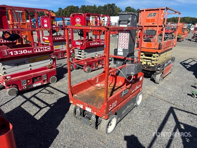 2017 Skyjack SJ12 Ascenseur à mât vertical