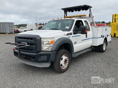 2013 Ford F-550 Super Duty 4x4 Utility Truck