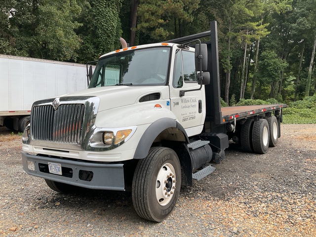 2007 International 7600 6x4 Flatbed Truck