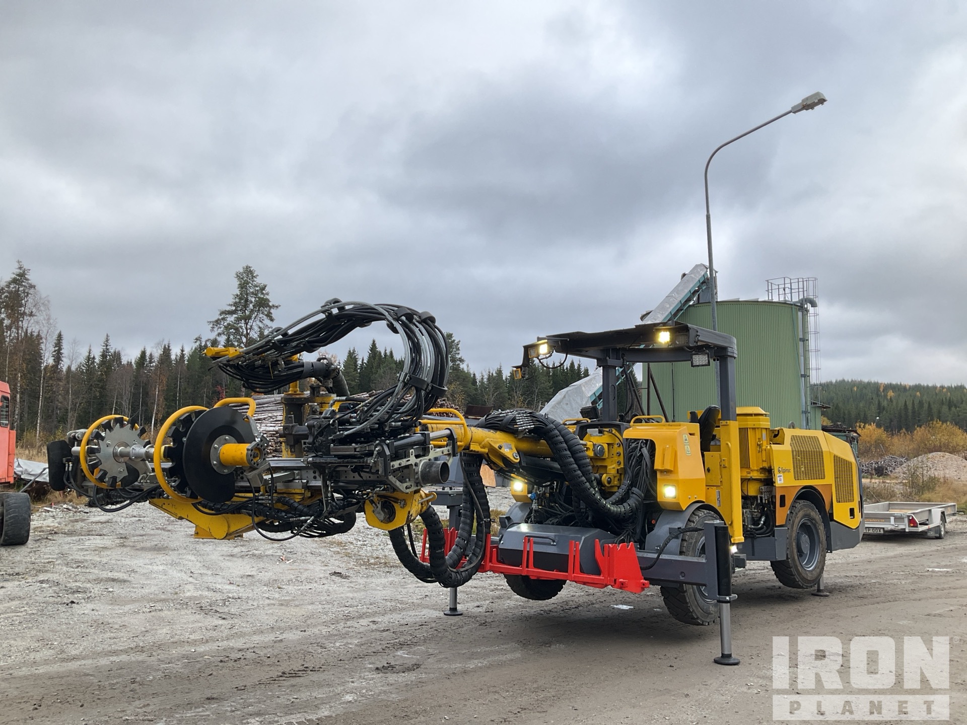 Epiroc BUT32 Boltec S on 2020 Epiroc Boltec S 4x4 Roof Bolter