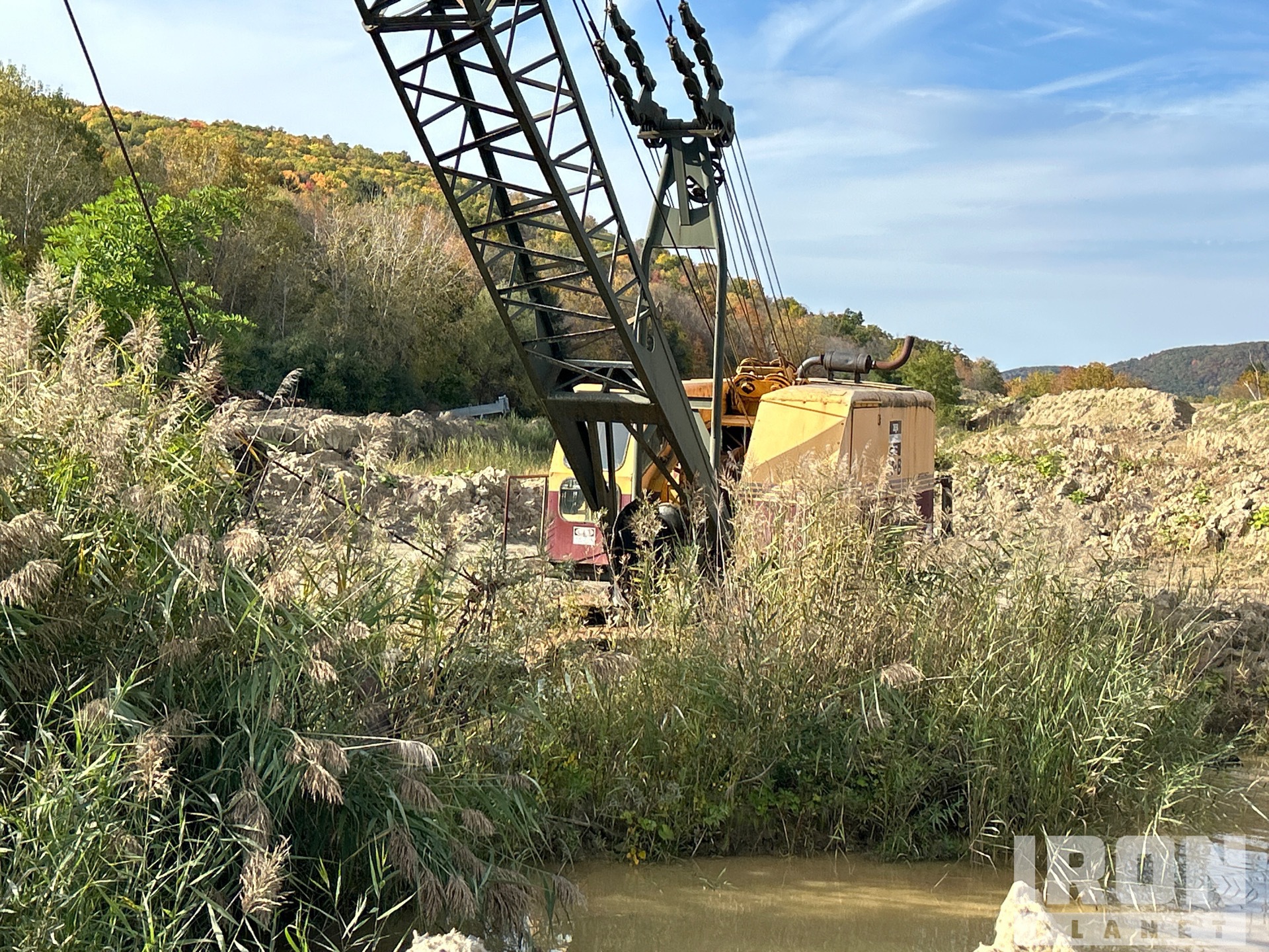 Bucyrus Erie 38B Lattice-Boom Crawler Crane