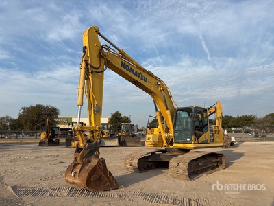 2016 Komatsu PC210LC-11 Tracked Excavator