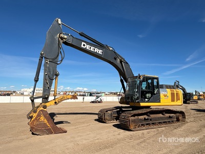 2015 John Deere 290G LC Tracked Excavator