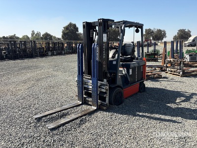 2024 Toyota 8FBCU30 4300 lb Cushion Tire Chariot Élévateur