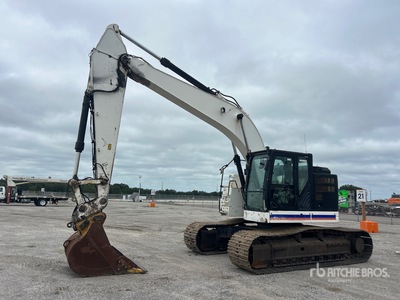 2016 Cat 335F LCR Escavatore cingolato