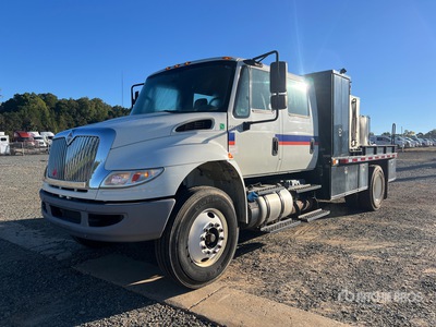 2017 International 4300 Tack Truck