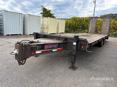 2009 Interstate 31 ft T/A Equipment Trailer