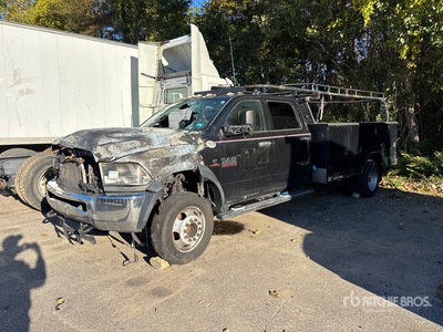 2018 Ram 4500 4x4 Crew Cab Ciężarówka użytkowa (Inoperable)
