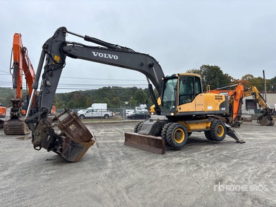 2010 Volvo EC210LC Koparka kołowa