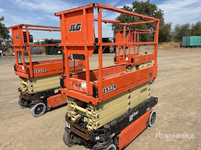 JLG Electric Scissor Lift
