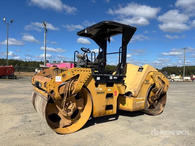 2012 Cat CB54 Compacteur à double bille