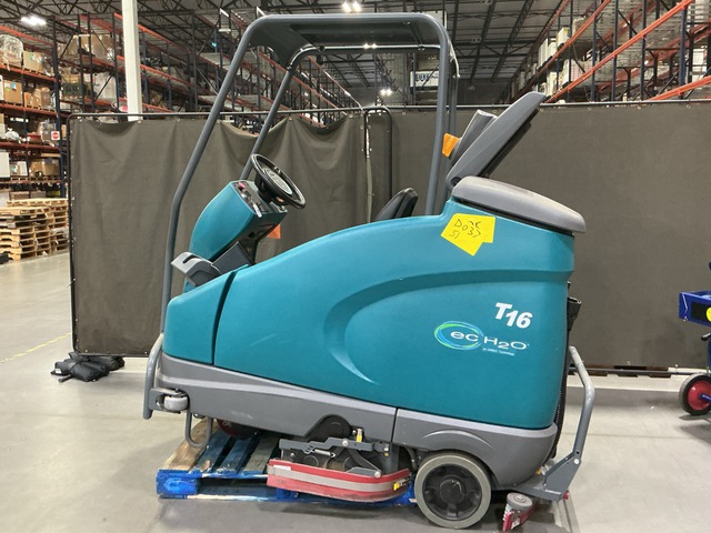 Tennant T16 Floor Scrubber