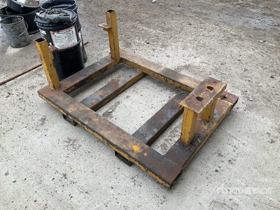 C 15 Engine Stand