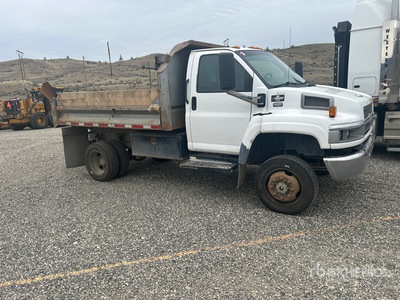 2005 GMC C4500 4x4 S/A Dump Truck
