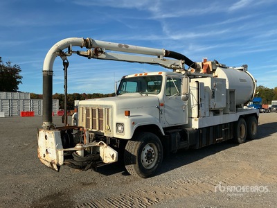 1998 International 2554 6x4 Vacuüm Graafmachine
