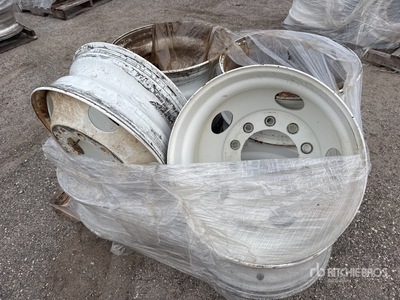 Quantity of (8) Steel 22.5 x 8.25 Ruedas