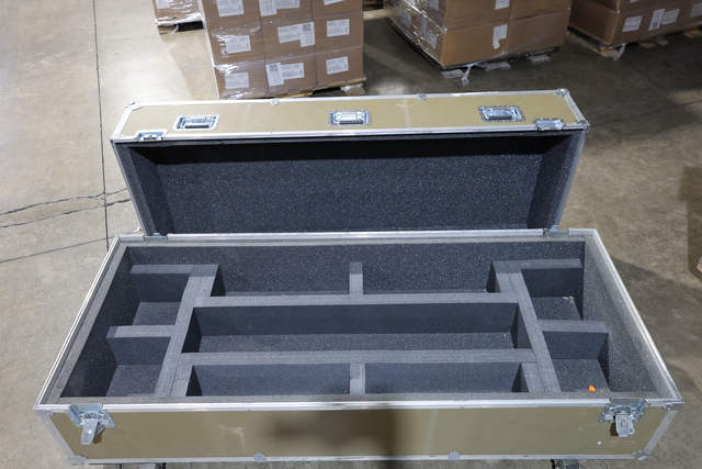 Delta Cases Rolling Equipment Case