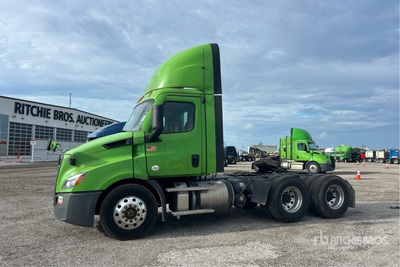 2022 Freightliner Cascadia 116 6x4 تراكتور شاحنة نهارية (ثنائية المحور)