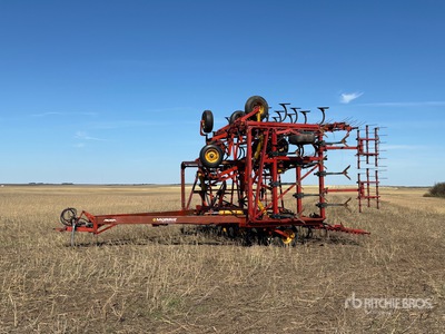 1981 Morris CP-760 60 ft Cultivator
