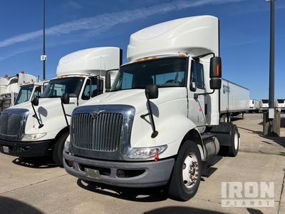 2014 International 8600 4x2 S/A Day Cab Truck Tractor