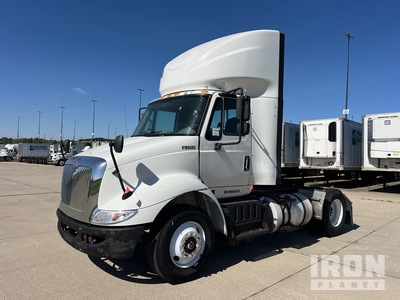 2017 International 8600 4x2 S/A Day Cab Truck Tractor