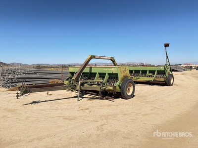 13 ft Semoir à gazon