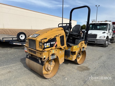 2015 Cat CB22B Double Drum Roller