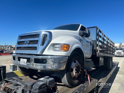 2013 Ford F-650 平台トラック