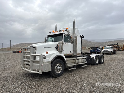 2019 Western Star 4900SA 6x4 T/A Sleeper Truck Tractor