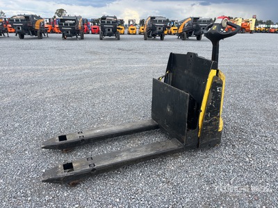 2021 Hyster W452ZHD 4500 lb Electric Montacargas de Patin / Palettenheber
