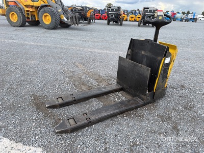 2021 Hyster W452ZHD 4500 lb Electric Montacargas de Patin / Palettenheber